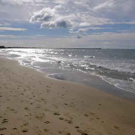 Apartment Aquaplage 45m2 Front De Richelieu Agde